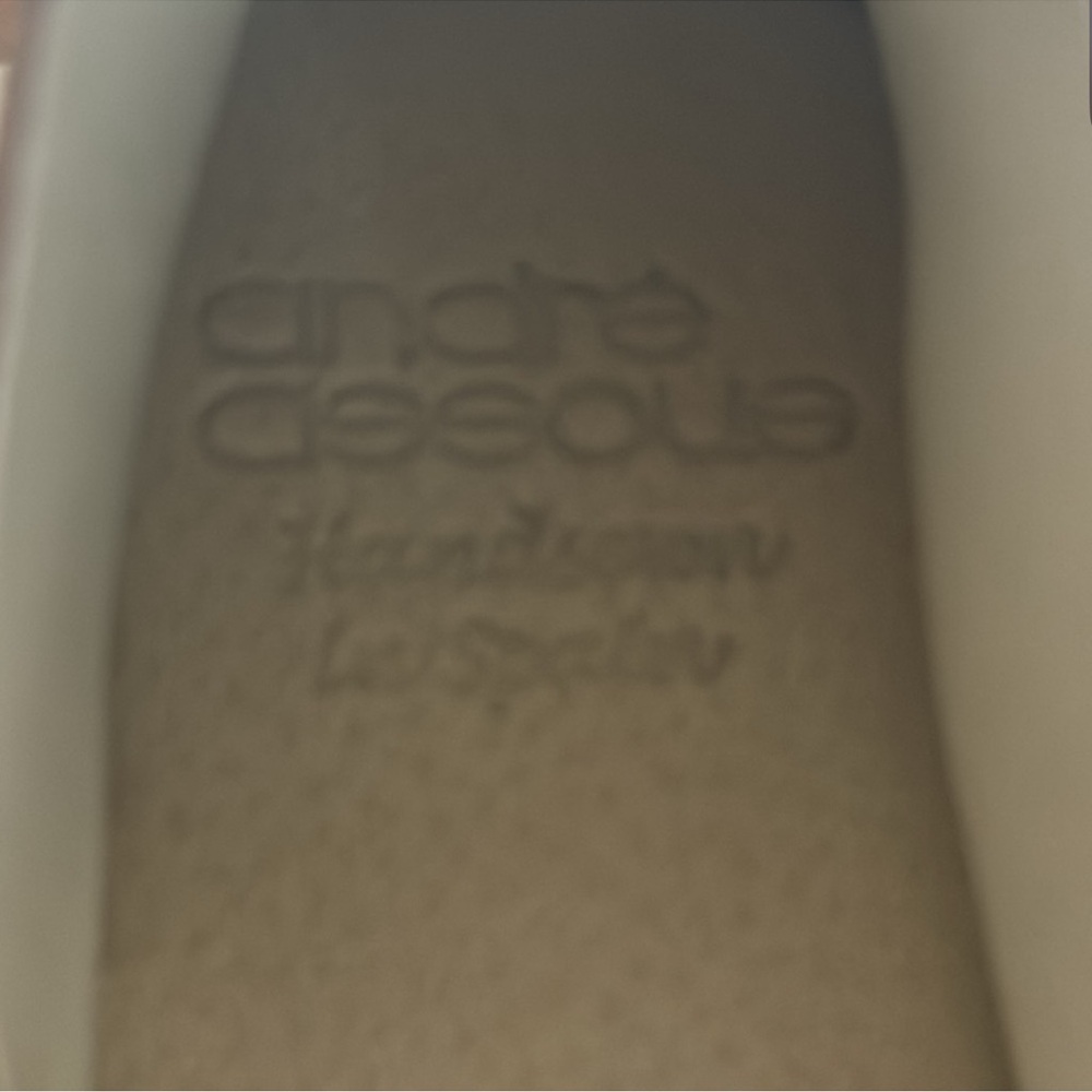 New authentic Andre Assous designer leather espadrilles sandals sz 9 display - Picture 12 of 12